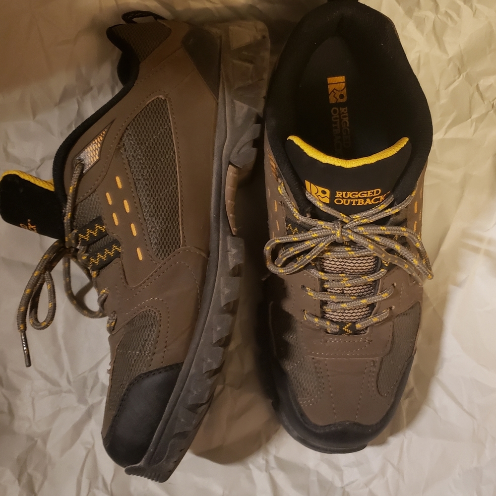 EUC Men's Rugged Outback work/hiking shoes size 8 (fit women 9½)
